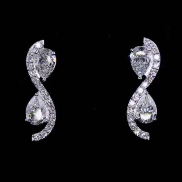 Lassie Drift <span class="diamond">Solitaire Earrings</span>