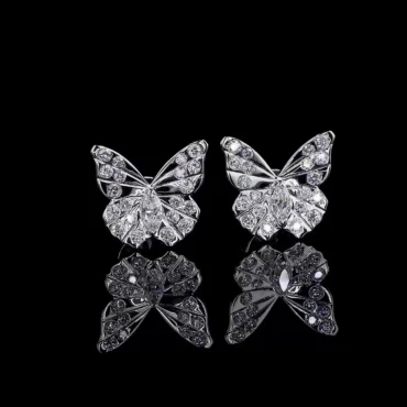 Windmere Flutter Gleam <span class="diamond">Stud Earrings</span>