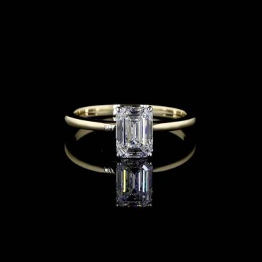 Kirk Flight <span class="diamond">Solitaire Ring</span>