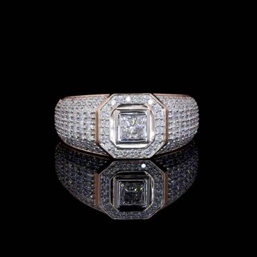 Regent Valor Halo <span class="diamond">Diamond Men’s Ring</span>