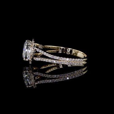 Latheron Cushion <span class="diamond">Halo 2ct Diamond Ring</span>